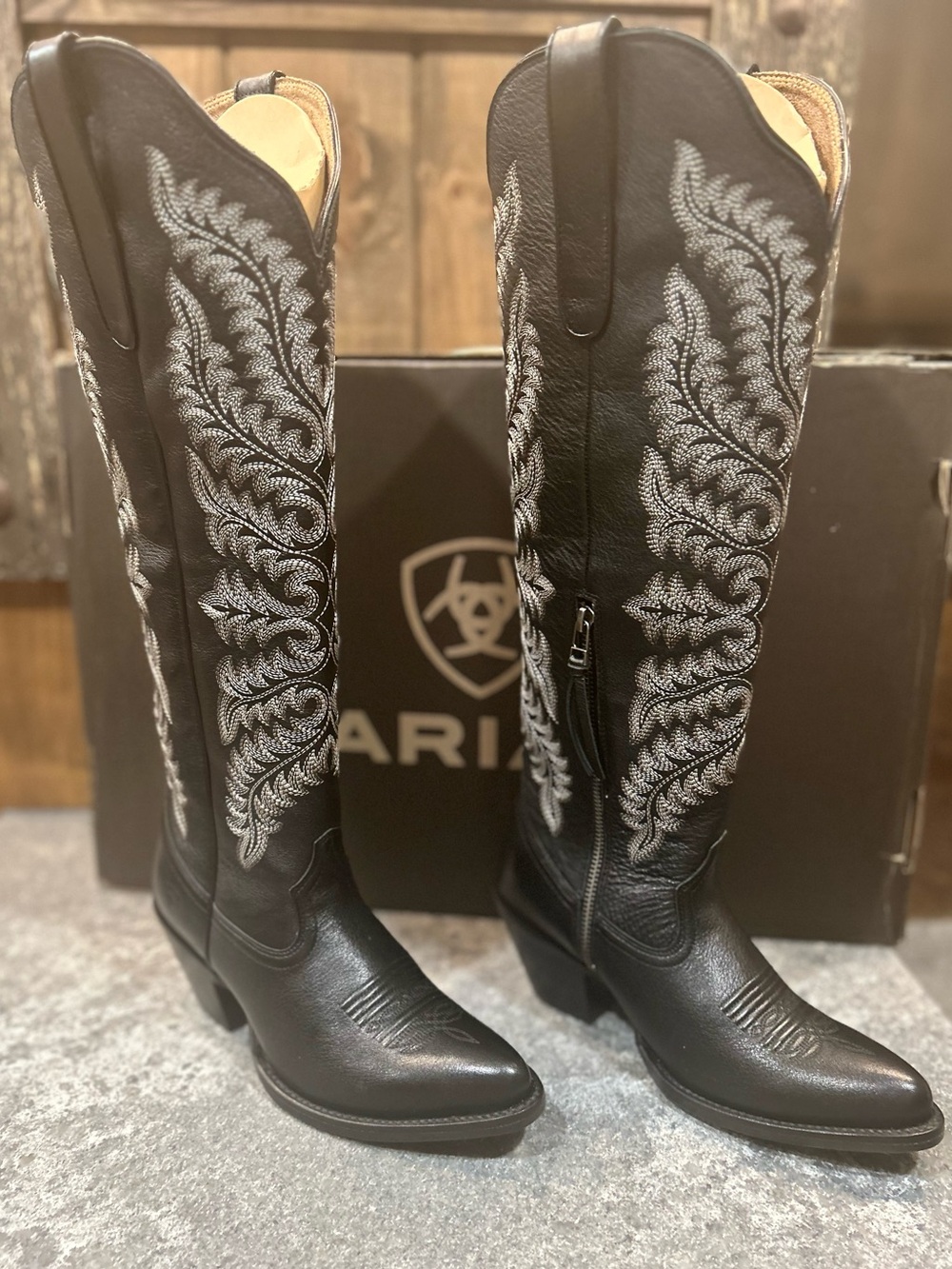 NEVER WORN! NWT Ariat Helena Western Boots Black Leather Tall Cowboy boots 6.5 - Picture 6 of 10